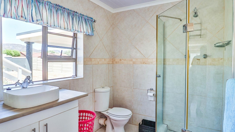 4 Bedroom Property for Sale in De Kelders Western Cape